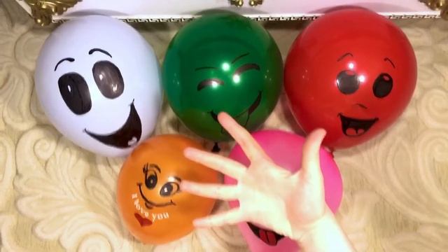 Воздушные Шарики с водой Учим цвета для самых маленьких Песня про шарики Видео детям Лопаем шарики