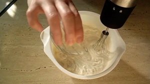 Что приготовить из клубники без выпечки? Любимый, летний, муссовый десерт" Клубника со сливками"
