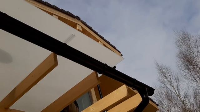 Прозрачная кровля, монолитный поликарбонат.