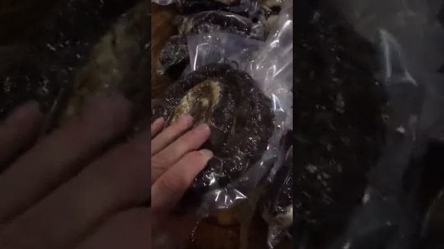 Сушёная колбаса и копчёный курдюк в вакуумной упаковке