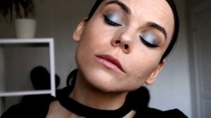 Тёмный макияж для карих глаз