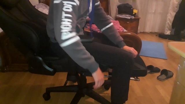 Обзор на кресло ARDOR GAMING Force Armor 2000M / В принципе почему бы и нет смотреть онлайн