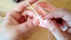 Шапка с узором “Жгуты из пышной резинки”