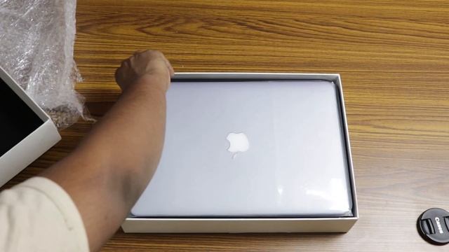 HindiMACBOOK AIR 2017 AT 38000 INR FROM 2GUD