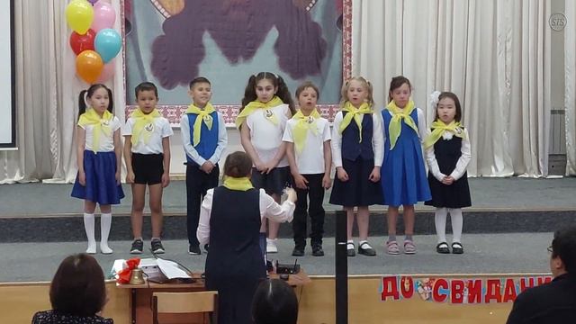 Выпускной Иннокентьевской гимназии. Поздравление 1-го "И" класса смотреть онлайн