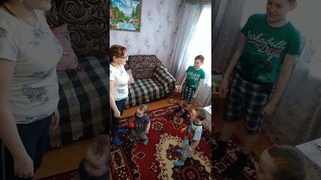 У жирафа пятна ... смотреть онлайн