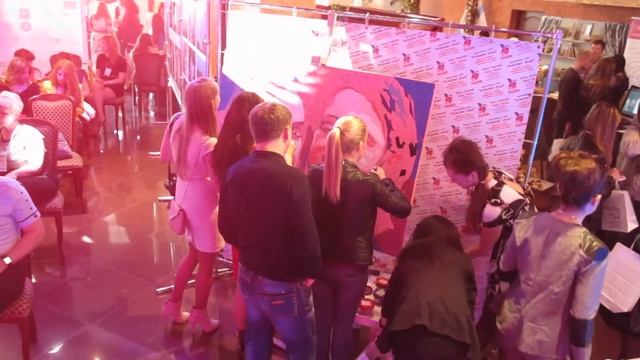 Живописный интерактив от ARTLUMEN. Портрет Анджелины Джоли и Брэда Питта
