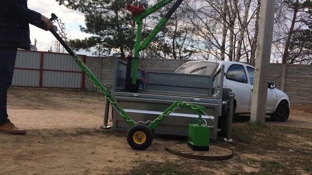 Тележка с электромагнитом для снятия и установки люков колодцев смотреть онлайн