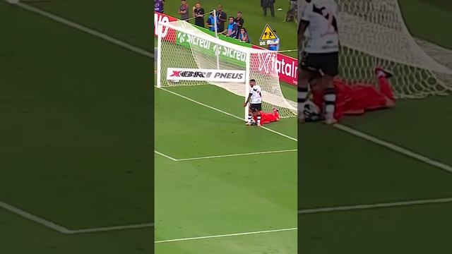 galera Não dá para defender o goleiro Santos mais não para mim Matheus Cunha tem que ser titular