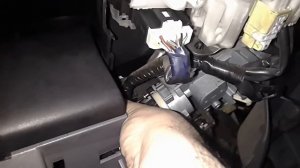 Снятие/ Установка контактная группы зажигания на Mazda bt-50