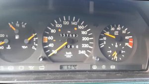 Mercedes W124 2.6 E - cold start (Mерседес W124 холодный запуск)
