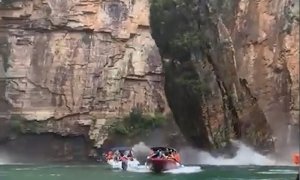 Трагедия в Бразилии: скала обрушилась на лодки с туристами