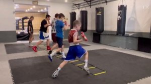 РАБОТА НОГ В БОКСЕ