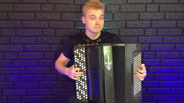 ФАНТАЗЁР | КАВЕР НА БАЯНЕ смотреть онлайн