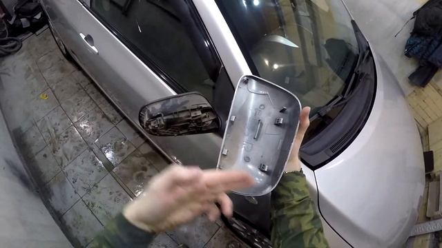 Как снять наружный пластик зеркала заднего вида Toyota Corolla 2006-2013 год смотреть онлайн