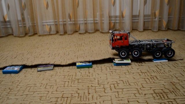 Lepin 23012 Tatra Test Drive смотреть онлайн