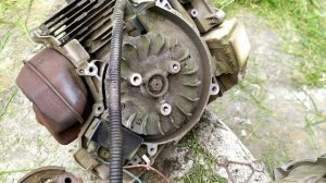 Stihl fs490 на холостом ходу крутится катушка .