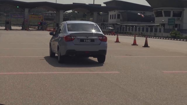 Proton 1-Tank Adventure – Roda Pusing Jelajah смотреть онлайн