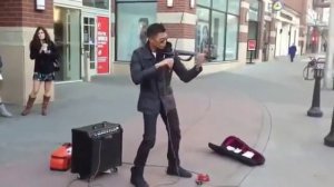 Очень круто играет на скрипке, Аж мурашки!