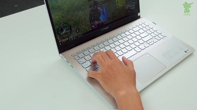 Đánh giá nhanh Asus Vivobook S15: 17 triệu mỏng nhẹ, chiến tốt PUBG смотреть онлайн