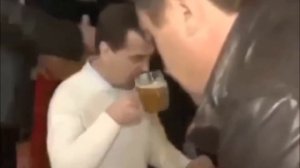 ОДИН ДЕНЬ ИЗ ЖИЗНИ ДМИТРИЯ МЕДВЕДЕВА!