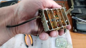 Телевизор электроника 404д содержание драгметаллов. Золото, платину, палладий, серебро.