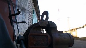 Как быстро увеличить отверстия при помощи напильника.