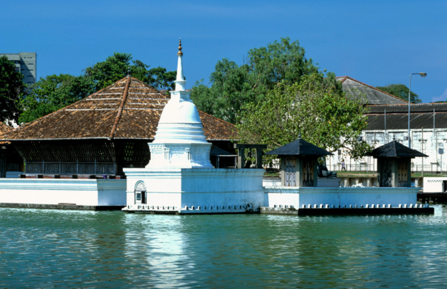 Куда поехать на отдых: безвизовые страны для россиян