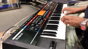 Roland JUNO-G 128 VOICE EXPANDABLE SYNTHESIZER WITH AUDIO/MIDI SONG RECPRDER