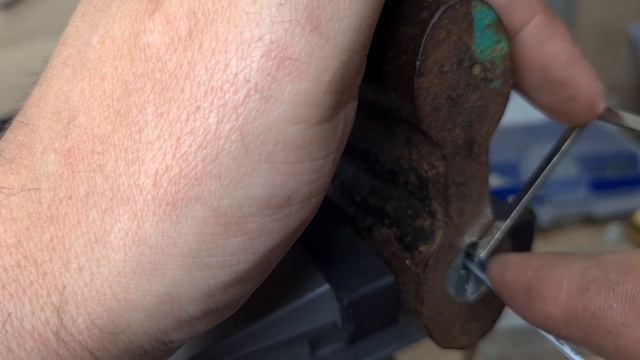 Вскрытие навесного замка времен СССР смотреть онлайн