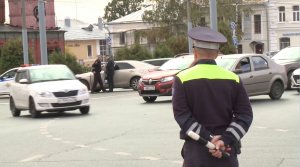 В Ярославле выявляли автолюбителей с чрезмерно затемнёнными стеклами