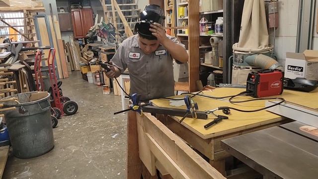 TTiiiiii 140Amp MMA Welder смотреть онлайн