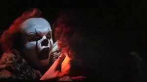 Клоун Пеннивайз танцует под Ленинград