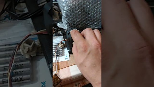 Клопик мини на 4-ч кварцах 2 смотреть онлайн