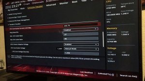 кАК рАЗОГНАТЬ 8700K на Asus (нескальпирован)