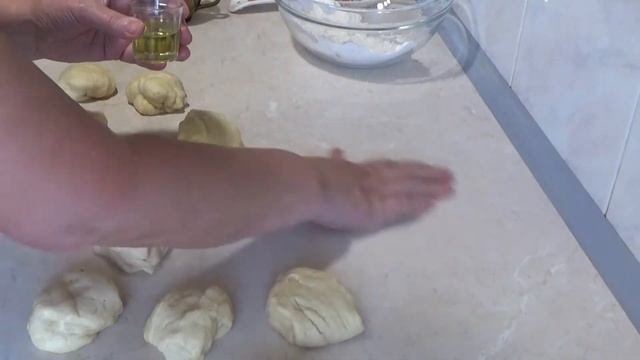 очень пышные закрытые булочки с маком