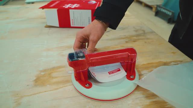 Новая присоска с авто подкачкой! Новый iphone среди инструментов! Обзор DLT P618A W смотреть онлайн