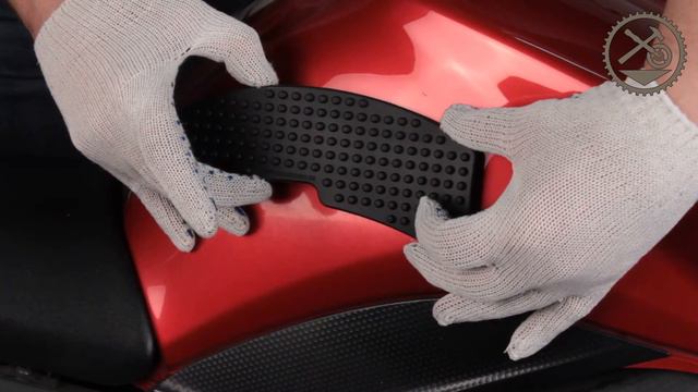 Противоскользящая наклейка на бак мотоцикла Crazy Iron смотреть онлайн