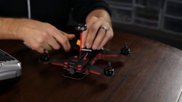 Vortex 250 Pro - Getting Started | Flite Test смотреть онлайн