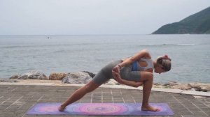 Силовая виньяса + растяжка | Виньяса  на 40 минут | Йога у моря | Настройка на день | YOGA ISLAND