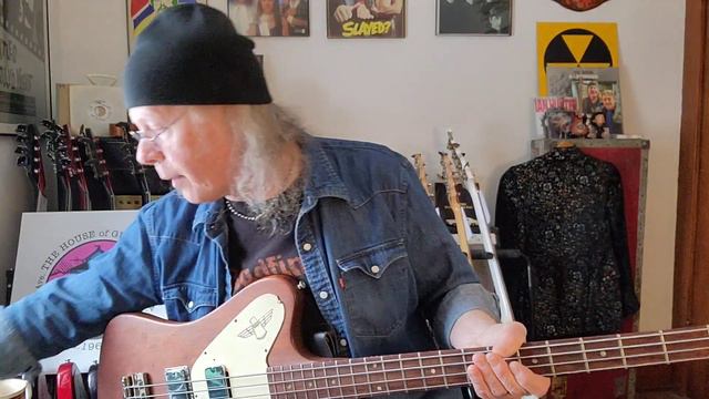 Ibanez TS808 Tube Screamer Demo For Bass. #Ibanez #whirlwind #thunderbirdbass #Badfinger смотреть онлайн