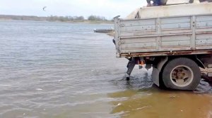 Зарыбление Михайловского водохранилища Тельмановский р-он с. Кузнецово-Михайловка