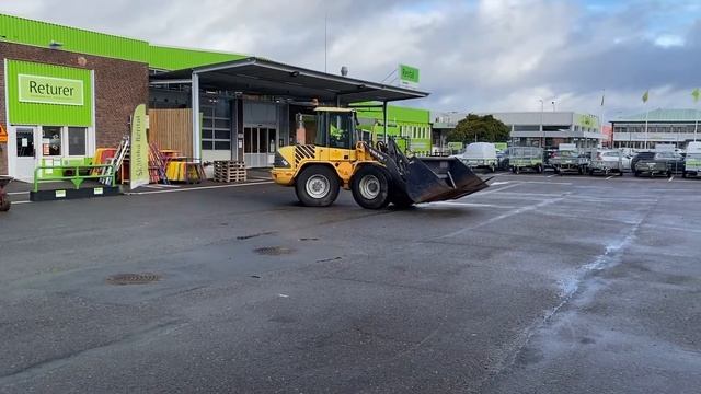 Köp Hjullastare Volvo L45B på Klaravik смотреть онлайн