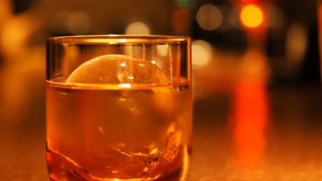 Песня "Пустой стакан" исполнитель Jony смотреть онлайн