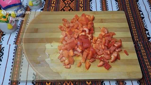 салат з куркою, перцем та пекінською капустою. Салат з курячим філе та болгарським перцем