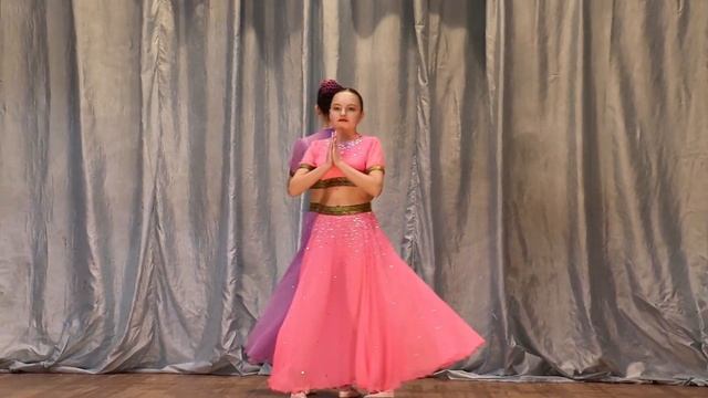 Хореографический ансамбль «Созвездие» - Индийский танец. смотреть онлайн