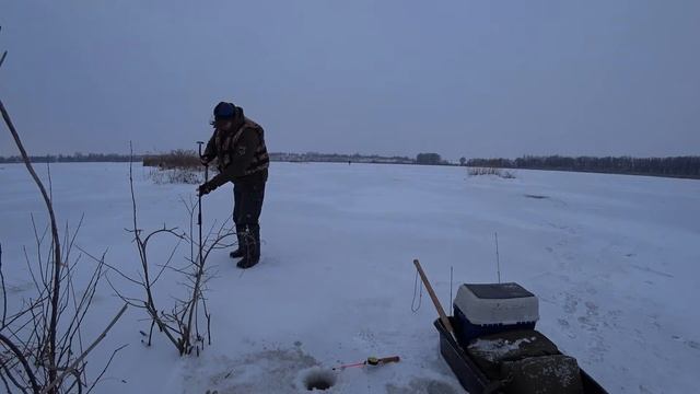 Рыбалка зимой на р. Супой 2022 смотреть онлайн