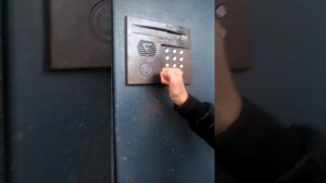 Звоним  в неизвестный домафон -ПРАНК