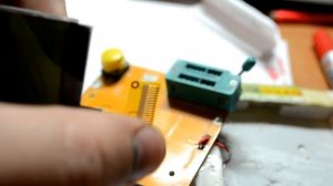 Замена разбитого экрана LCR T4 метра