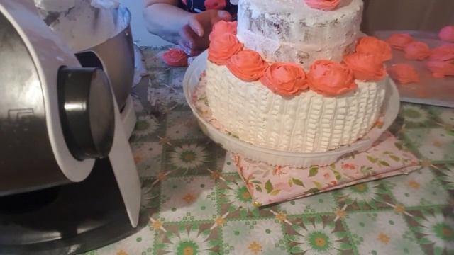 украшаем тортик к праздничному столу смотреть онлайн